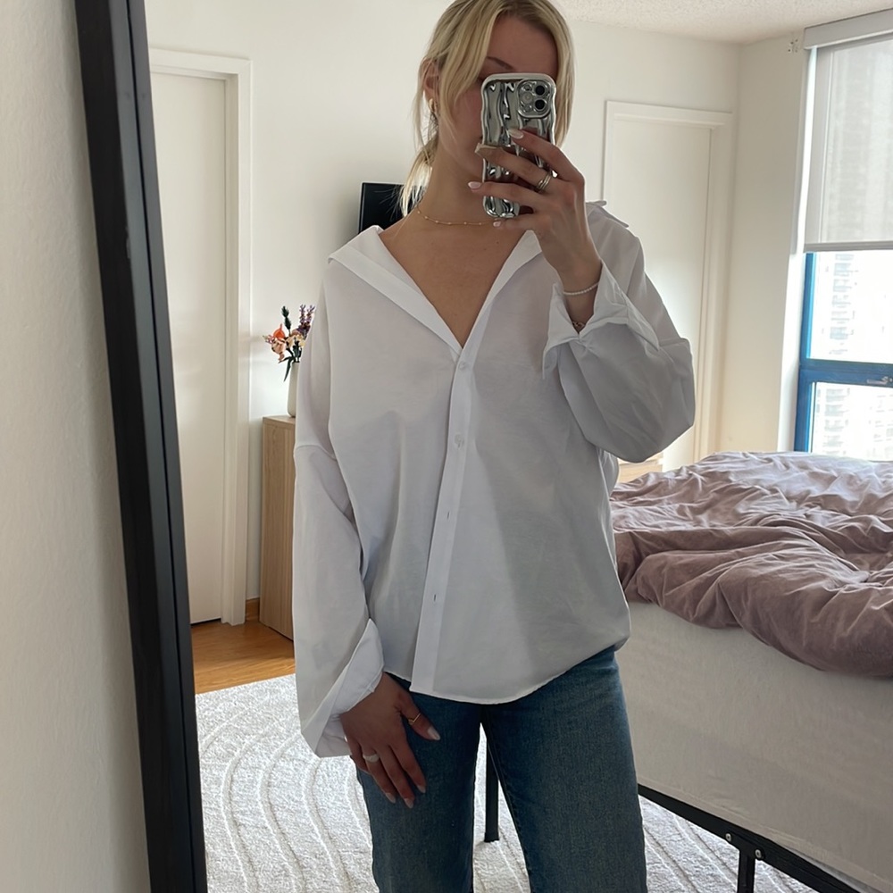 Oversized white button down - Picture 2 of 2